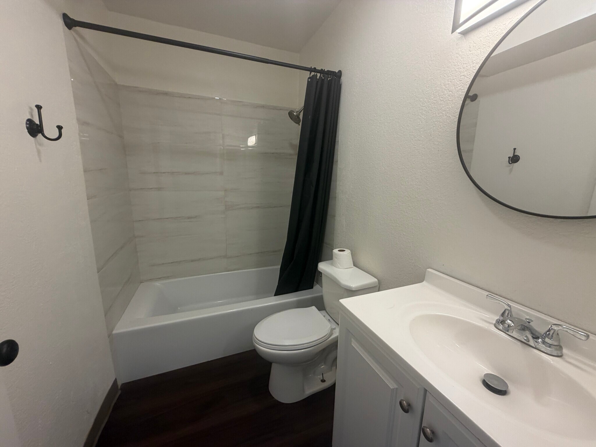 Building Photo - 815 Java Ave