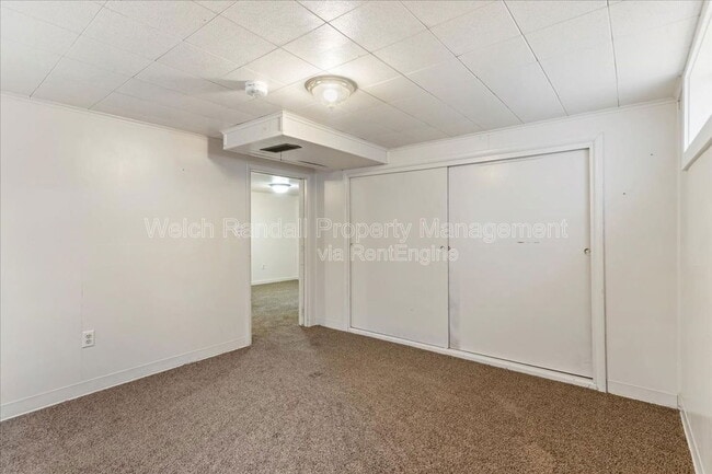 Building Photo - 153 Country Club Dr