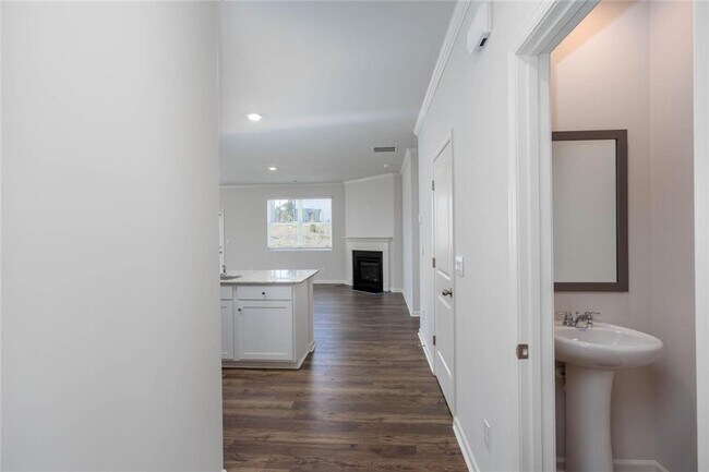 Building Photo - 61 Grv Spgs Ct