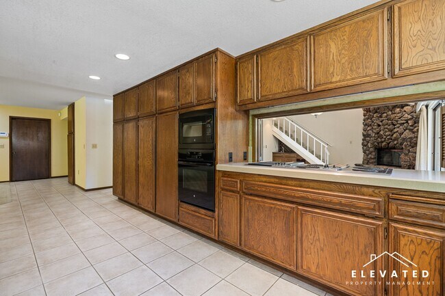 Building Photo - 2609 Fir Park Way