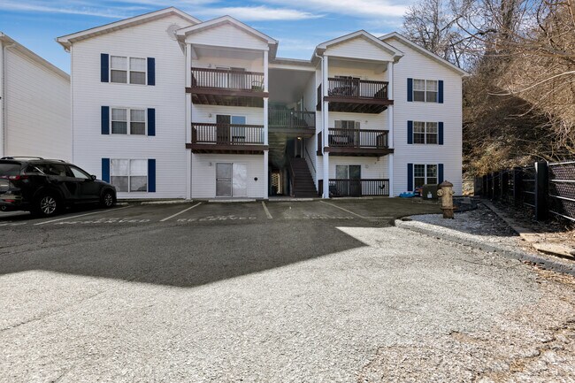 Building Photo - 14 Eagle Rock Cove