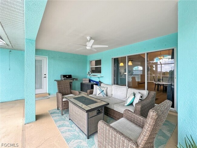 Building Photo - 1325 NE 5th Pl