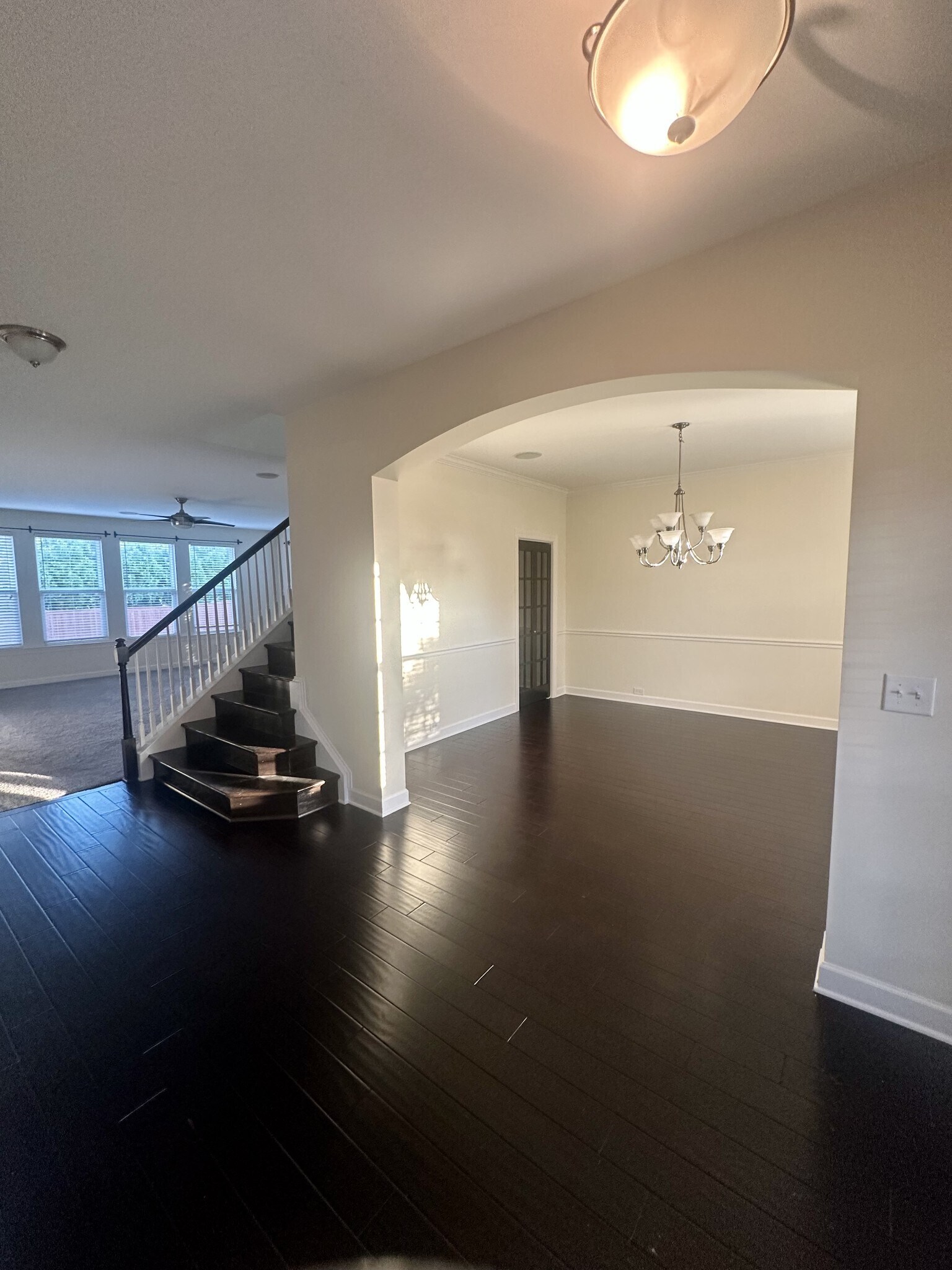 Building Photo - 402 Valley Spring Dr