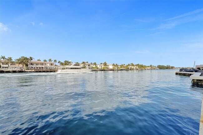 Building Photo - 1600 S Ocean Dr