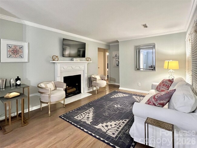 Building Photo - 4638 Murrayhill Rd