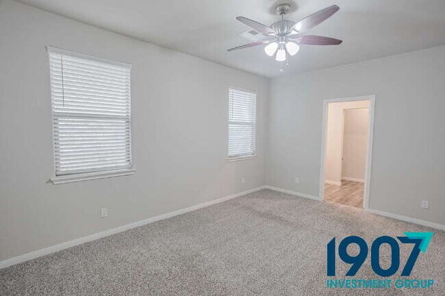 Building Photo - Stunning Modern 3-Bedroom Home in Newcastl...