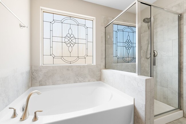 Building Photo - Beautiful 3 bedroom home on a corner lot!