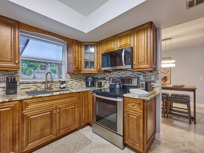 Building Photo - 1267 Summerwood Cir