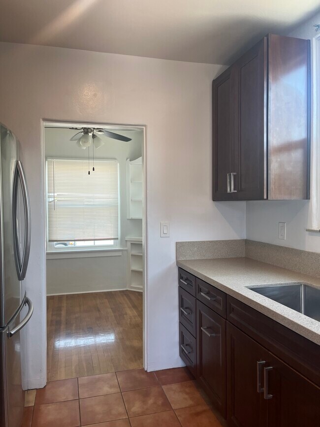 Building Photo - 6943 Saranac St