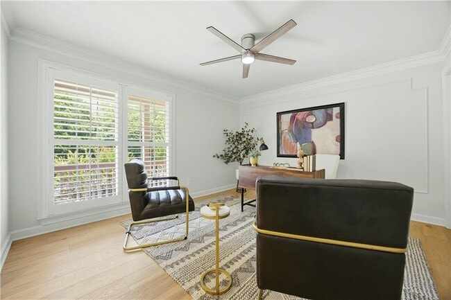 Building Photo - 1390 Tennis Ct Pl