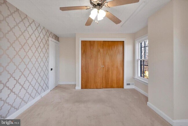 Building Photo - 4300 Main St