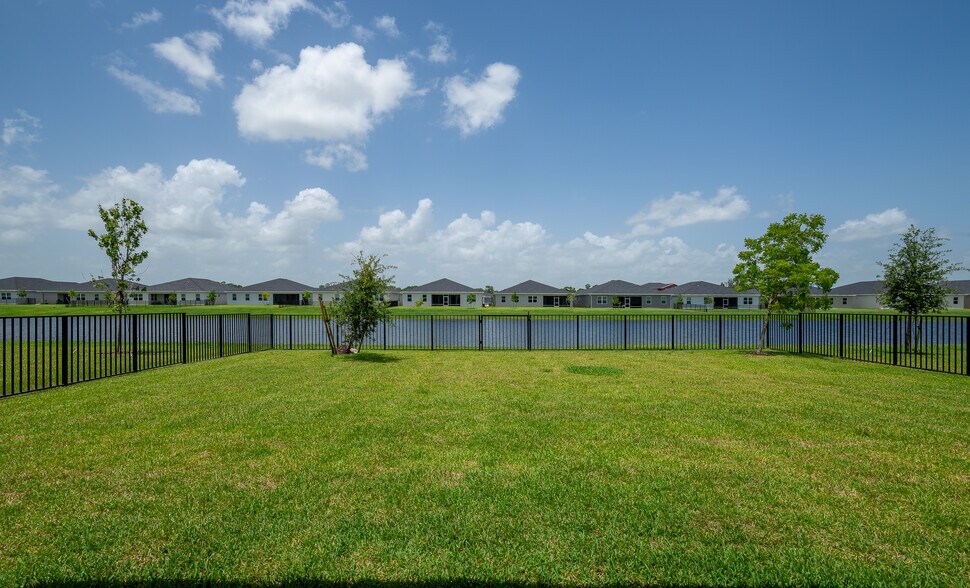 Building Photo - 6378 NW Windwood Way