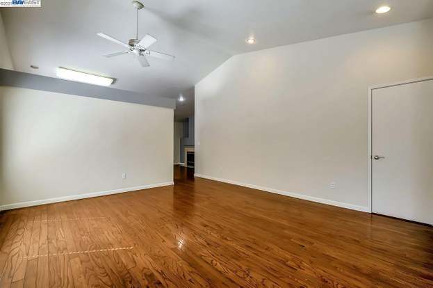 Building Photo - 509 Saddleback Cir