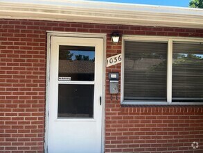 Building Photo - 1036-1038 Cragmore Drive