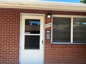 Building Photo - 1036-1038 Cragmore Drive