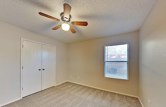 Building Photo - AVAILABLE NOW