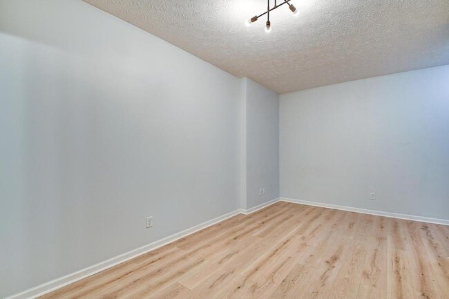 Building Photo - 1407 E New York St