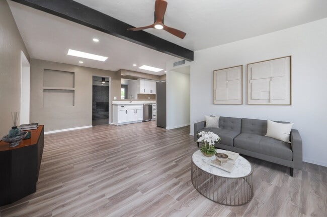 Building Photo - 1132 S Eli Dr