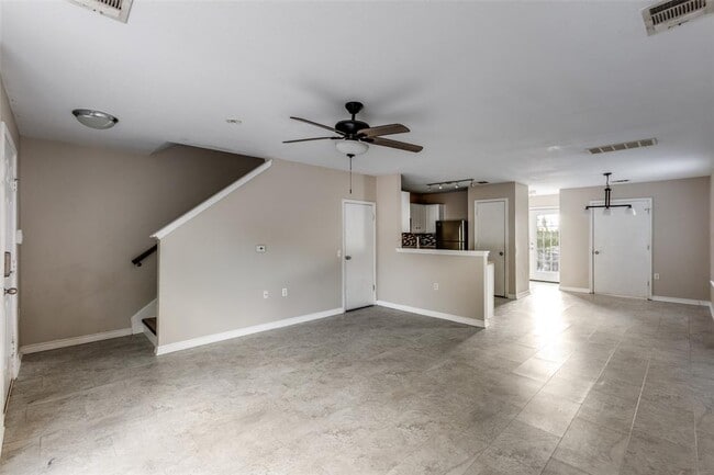 Building Photo - 11812 Lima Dr