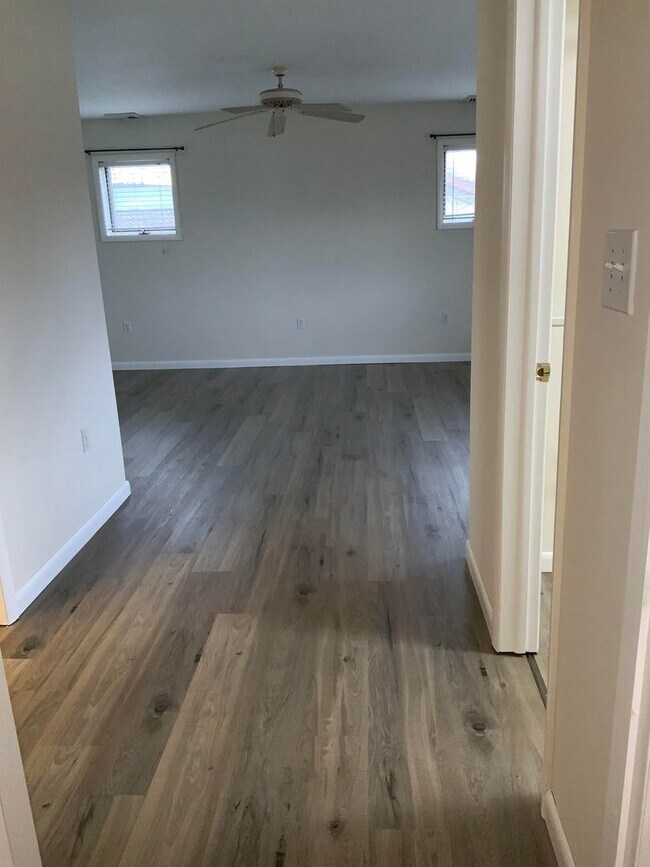 Building Photo - 5 br, 3 bath House - 35 CINDER RD