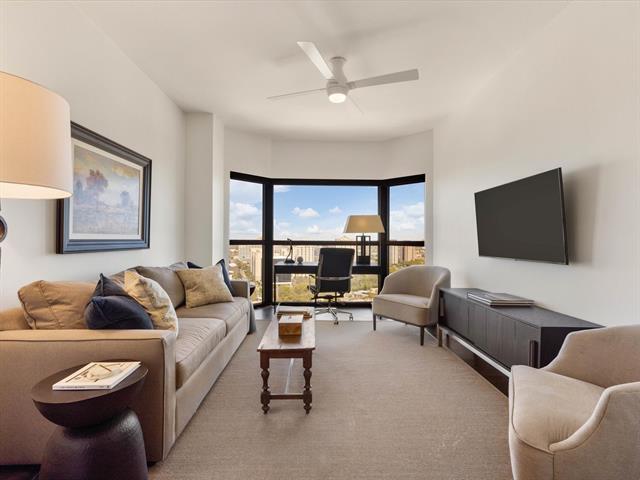 Building Photo - 3030 McKinney Ave