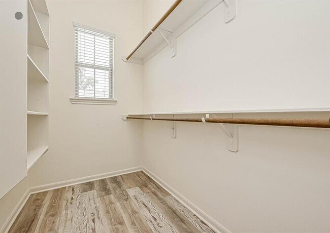 Building Photo - 123 Mimosa Silk Ct