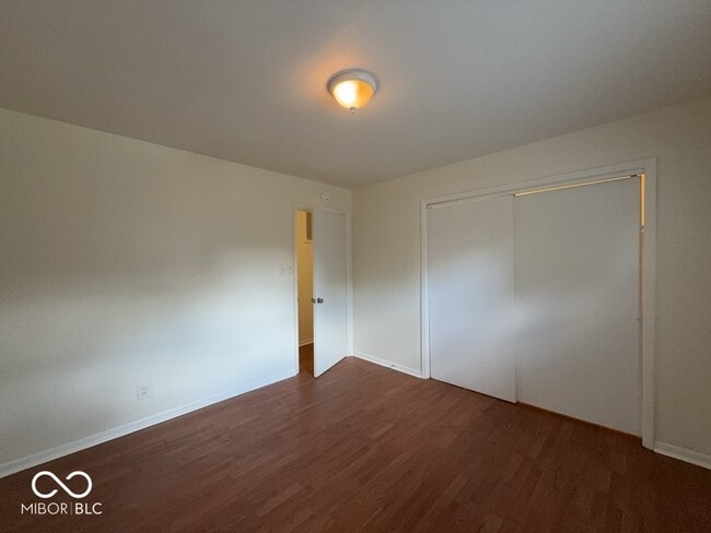 Building Photo - 2646 W 60th St