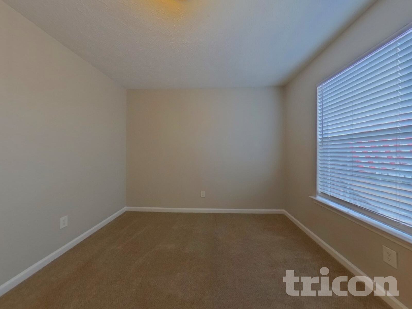 Building Photo - 132 Diamond Ct