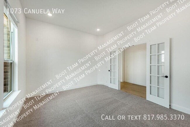 Building Photo - 1073 Canuela Way