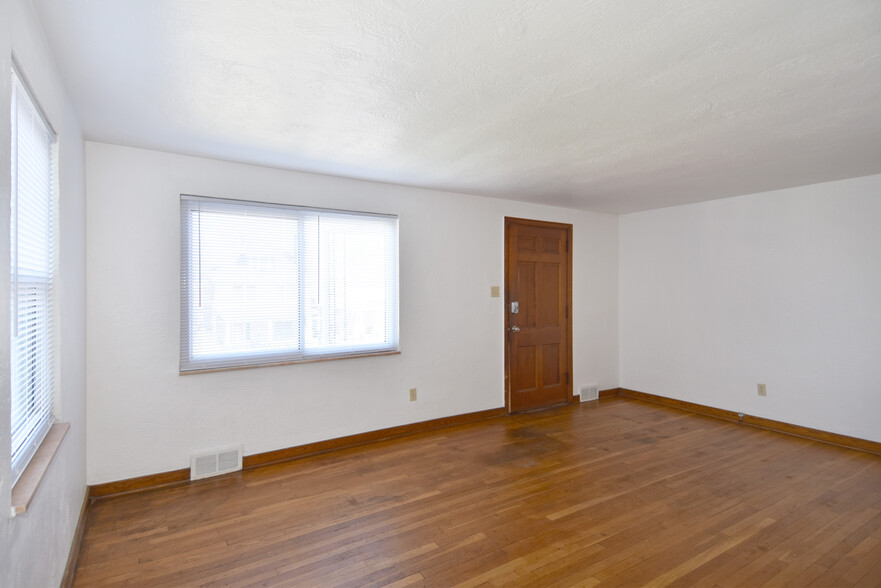 All rooms have new windows & mini-blinds - 31 Marylea Ave