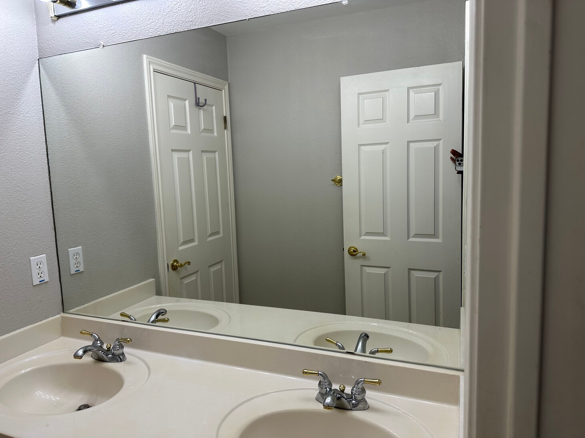 Building Photo - 10416 Canyon Vista Way