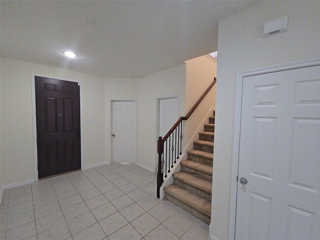 Building Photo - 11722 Wren Crossing Dr