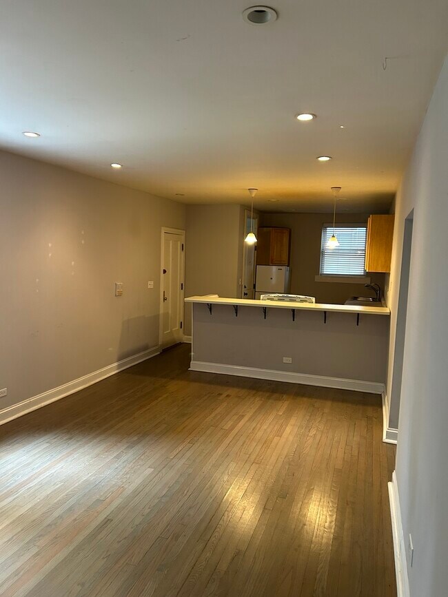 Building Photo - 5440 N Campbell Ave