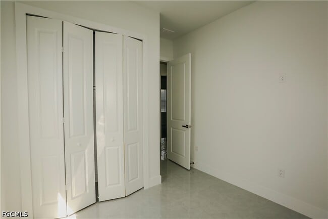 Building Photo - 143 Harold Ave S