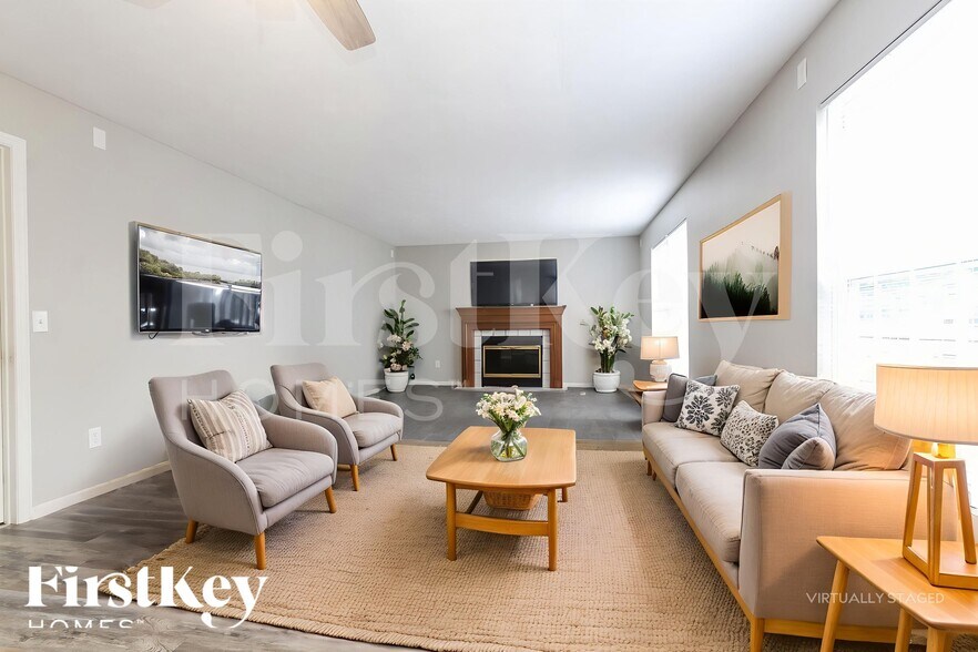 Building Photo - 7474 Carnation Ln