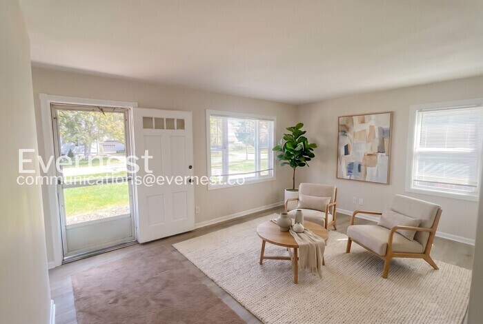 Building Photo - 1254 Elmwood Rd
