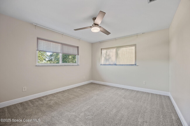 Building Photo - 3701 Warwick Dr