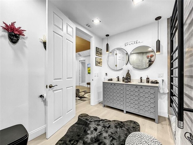 Building Photo - 3608 54th Dr W