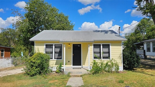 Primary Photo - 1614 N Lynn St