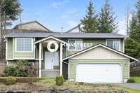 Building Photo - 3 Bedroom Pet-Friendly Home in SPANAWAY, W...