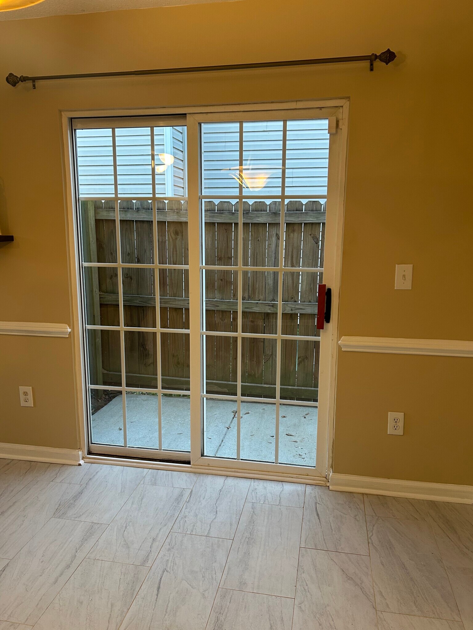 Building Photo - 100 Glenlea Ln