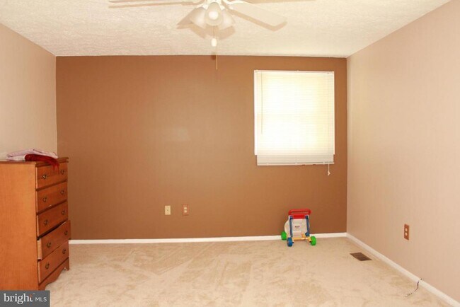 Building Photo - 18717 Flower Hill Way