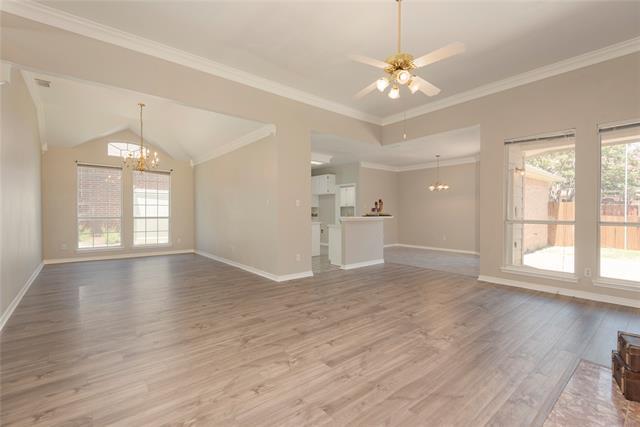 Building Photo - 2221 Grinelle Dr