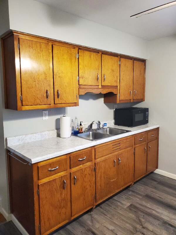 Building Photo - 5603 Barbara Ct