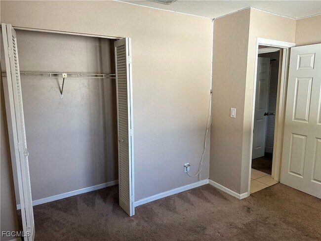 Building Photo - 1025 SE 24th Ave