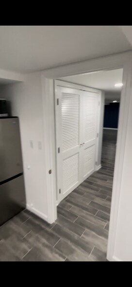 Building Photo - 60 Collyer Ave