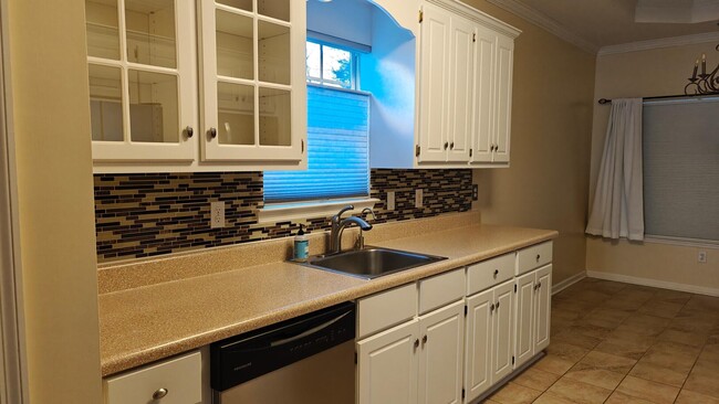 Building Photo - 5150 Saddle Cir