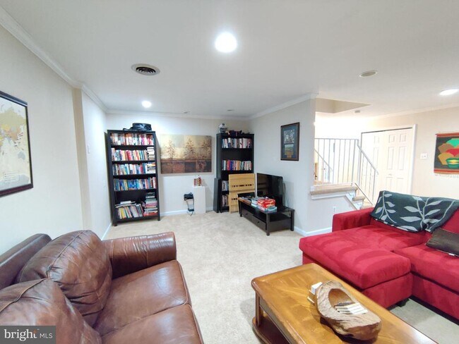 Building Photo - 9445 Park Hunt Ct