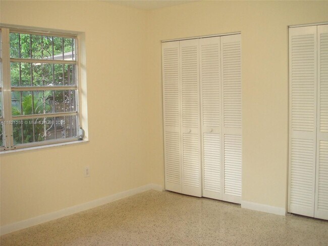 Building Photo - 1129 SW 11th Ave