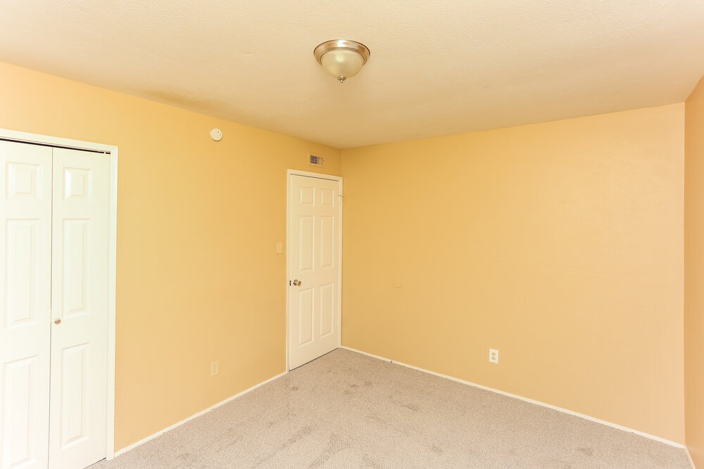 Building Photo - 515 Nora Ln